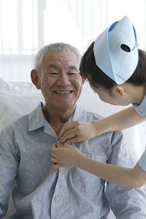 三鷹市にある審美歯科で治療を受ける