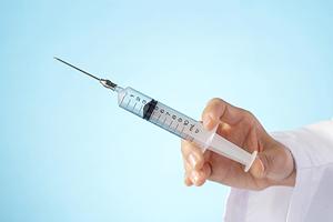 臍帯血採取にはスタッフの訓練と契約施設が必要