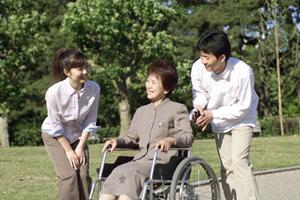 難しいインプラント手術も安全にできる歯科